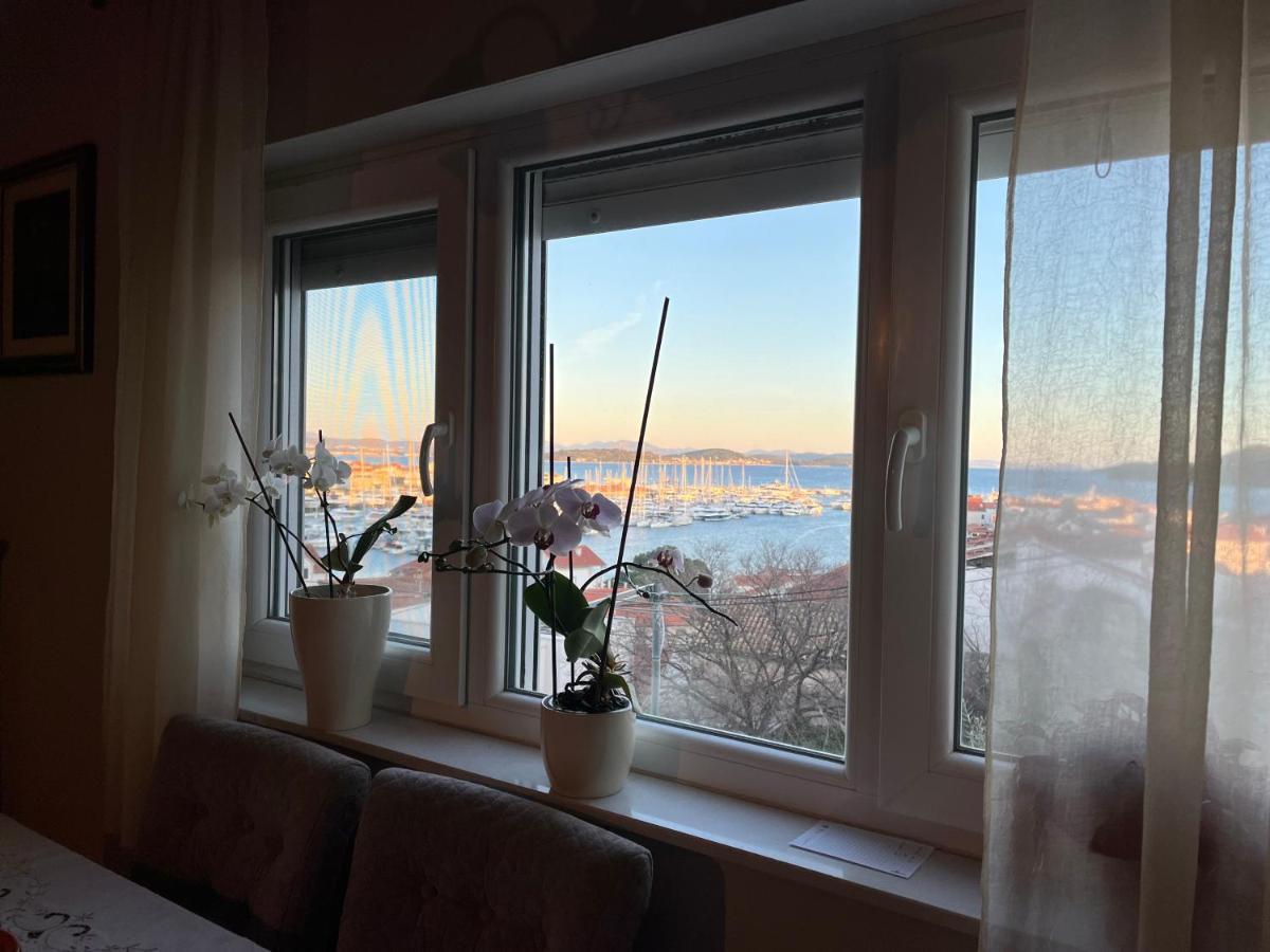 Apartman Lusy Tribunj  Exterior photo